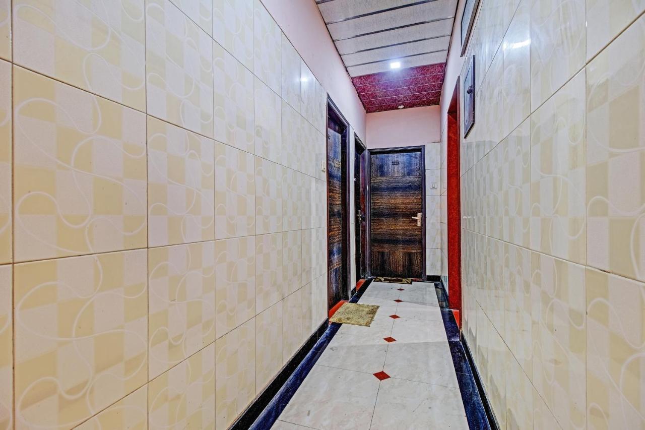Oyo 80762 Hotel New Mini Mahal Turambhe Екстер'єр фото