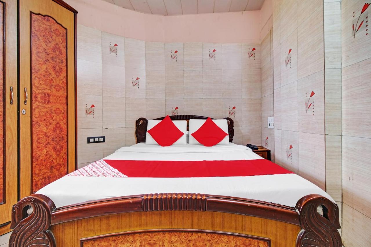 Oyo 80762 Hotel New Mini Mahal Turambhe Екстер'єр фото