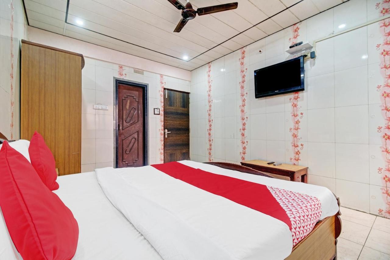 Oyo 80762 Hotel New Mini Mahal Turambhe Екстер'єр фото